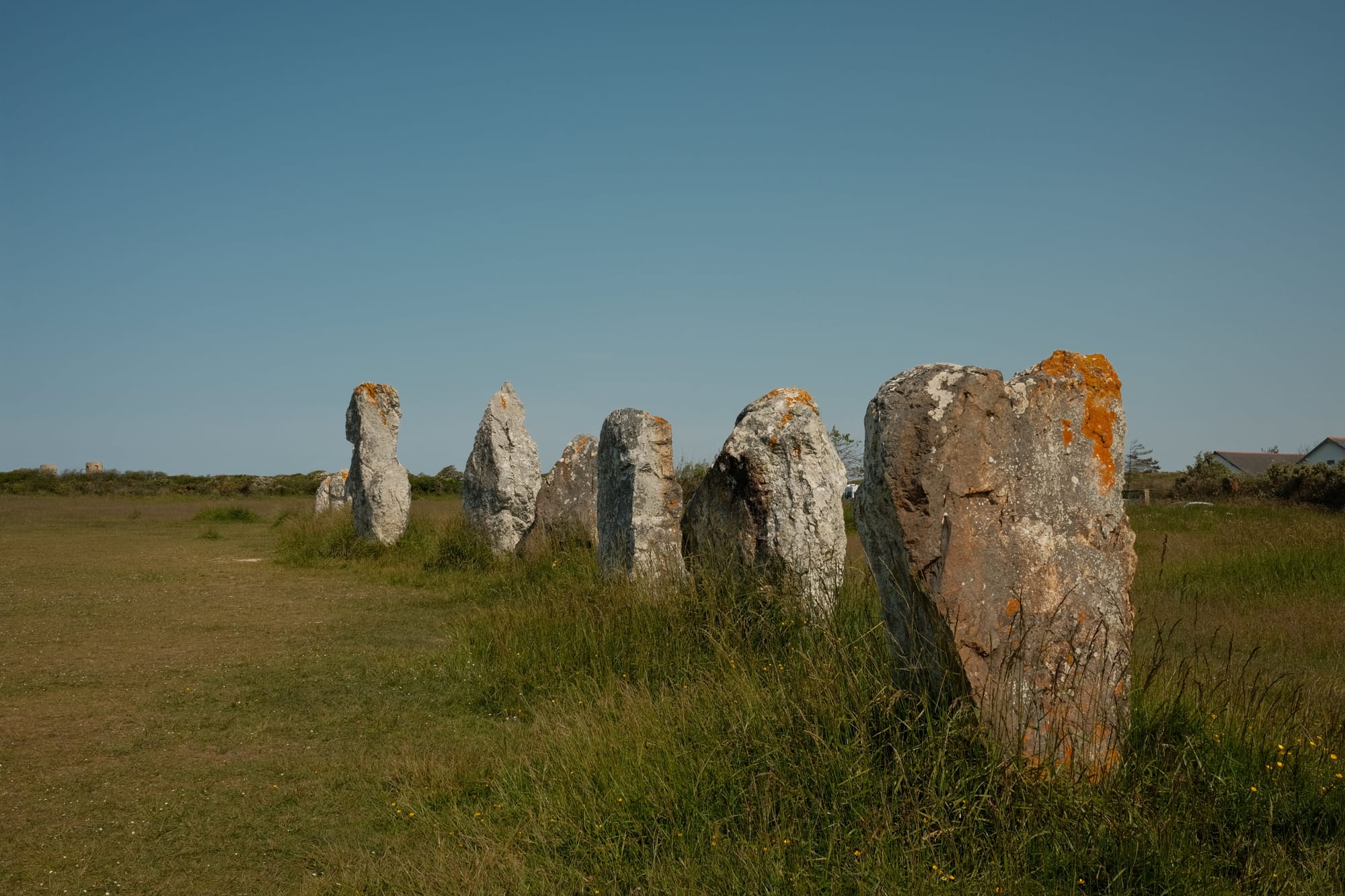Steinzeitzauber: Die schönsten Menhire der Bretagne
