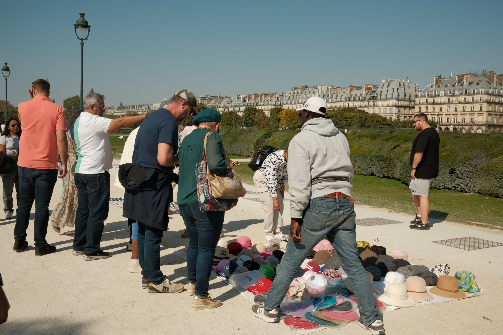 Paris Sicherheit: Gefährliche Viertel & sichere Orte 2025